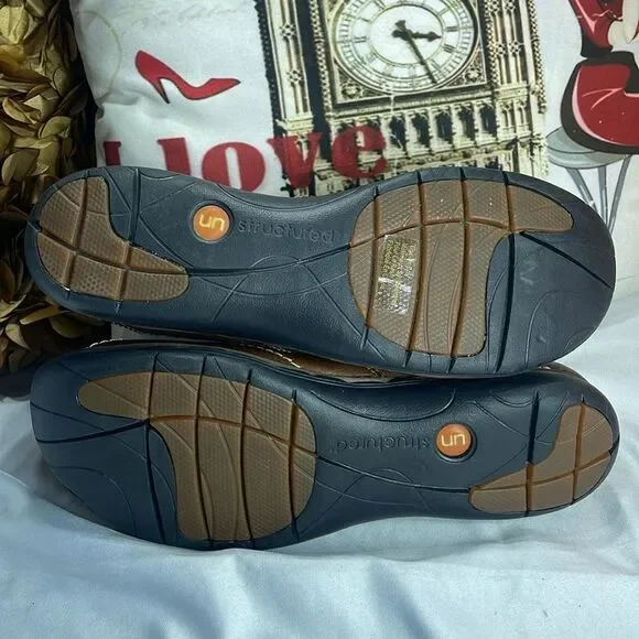 (B) Clarks Brown Leather Textured Slip On Shoes Women's Size 9 - Picture 10 of 13